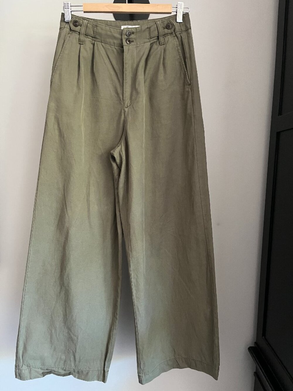 The Harlow Wide-Leg Pant in Drapey Twill